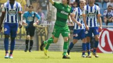 Jota celebra su gol en Riazor.