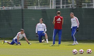 Rusia recibe la visita de Guus Hiddink en el entrenamiento