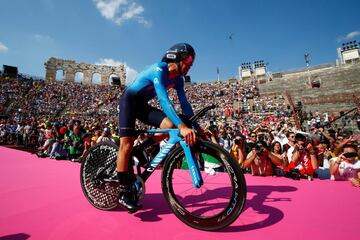 Contrarreloj cargada de emociones en el Giro de Italia 