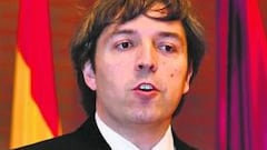 Un ex directivo denuncia al Consejo de González