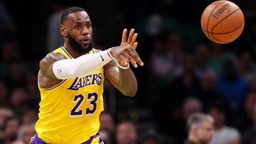 LeBron apoya a Lonzo: "El ni?o se est¨¢ convirtiendo en hombre"