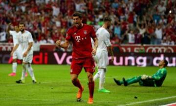 1-0. Robert Lewandowski celebró el primer tanto.