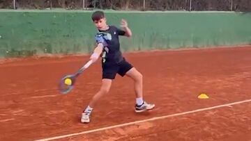 El hermano de Alcaraz de 11 años se hace viral y no es para menos