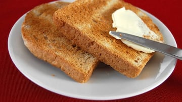 Una nutricionista compara las tostadas de mantequilla con las de aceite, aunque señala un grave error: “No es lo mismo”