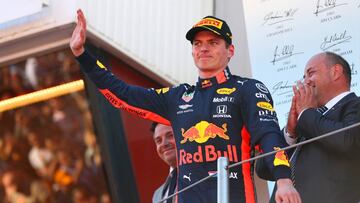 Max Verstappen supera a los dos Ferrari también en el Mundial