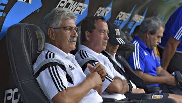 Action photo during the match Leon vs Tigres Round 12 at Leon Stadium, Apertura 2016 MX League. 
 
  Foto de accion durante el Partido  Leon vs Tigres en el Estadio Leon, Partido Correspondiente a la Jornada 12 del Torneo Apertura 2016 Liga BBVA Bancomer MX, en la foto: Ricardo Ferretti DT Tigres
 
 01/10/2016/MEXSPORT/Isaac Ortiz