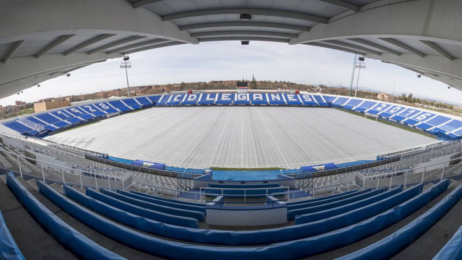 Butarque estrena 'nuevo' césped ante el Real Madrid - AS.com