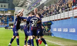 El Eibar se regala una alegría en el mando fugaz de Sisi