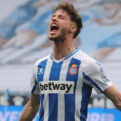 Puado y el Espanyol vuelan a Primera