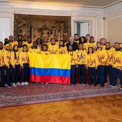 Presidente Petro entrega pabellón nacional para Odesur