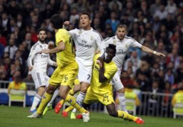 1-0. Agarrón de Eric Bailly a Cristiano Ronaldo dentro del área, el árbitro señaló la pena máxima que el luso transformó en el primer tanto.