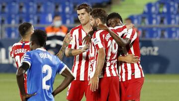 Correa, Morata y Costa abrazan a Thomas tras el 0-2 en el Getafe-Atlético