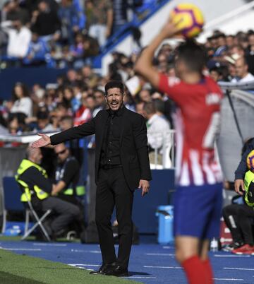 Tras los quince minutos de descanso el conjunto rojiblanco salió al ataque con el objetivo de batir la portería de Cuéllar. 