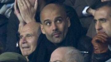 Pep Guardiola presenciando en el Camp Nou el partido entre el Barça y el Manchester City