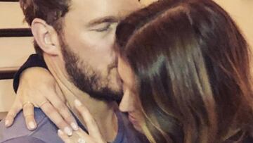 Luego de seis meses de comprometidos, el actor y la hija de Arnold Schwarzenegger caminaron al altar y dieron el sí, en una ceremonia privada en California.