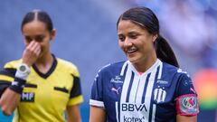 Rebeca Bernal durante un partido con las Rayadas en la Liga MX Femenil.
