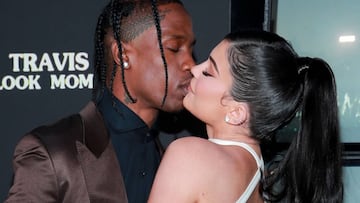 Travis Scott y Kylie Jenner en la premiere de "Travis Scott: Look Mom I Can Fly" en Barker Hangar; Santa Monica, California. Agosto 27, 2019.