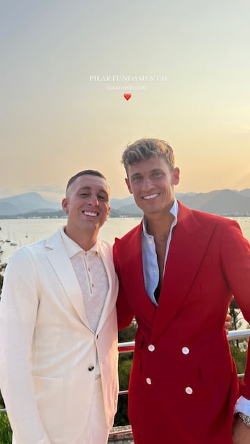 Gerard Deulofeu posa con Marcos Llorente.