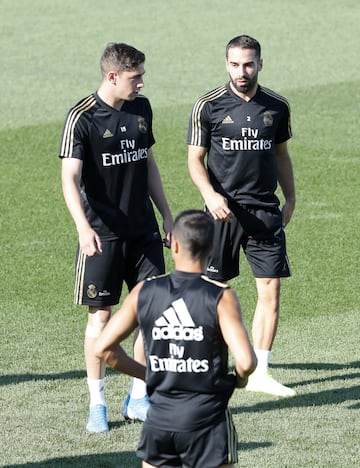 El Madrid entrena pensando en el debut liguero en el Bernabéu