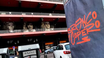 Carteles en Mestalla.