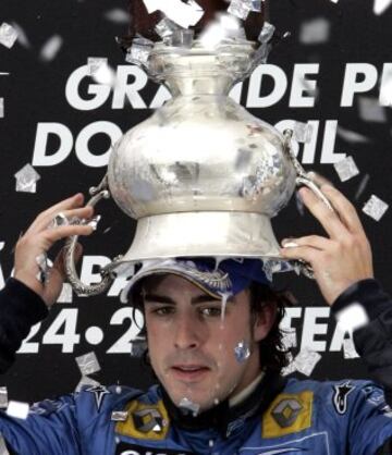 El 25 de septiembre de 2005, Fernando Alonso conquistó el primer Mundial de su carrera tras quedar tercero en el Gran Premio de Brasil.