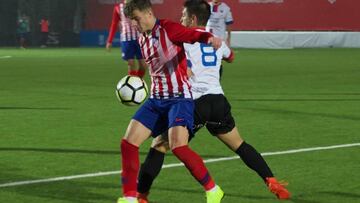 German Valera en un partido en la cantera del Atlético.