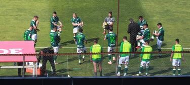 El susto de Paredes y una banca 'europea': el lado B de la vuelta del fútbol