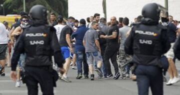 Incidentes entre policía y afionados italianos antes del comienzo del partido de semifinales de Champions League Real Madrid-Juventus.