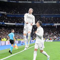 El Halcón vuelta alto