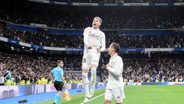 Federico Valverde of Real Madrid Cf celebrates his goal during a match between Real Madrid v Sevilla FC as part of LaLiga in Madrid, Spain, on October 22, 2022. (Photo by Alvaro Medranda/NurPhoto via Getty Images)