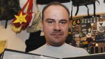 <b>HEIDI/ANDREAS. </b>El alemán muestra fotos de su etapa femenina.