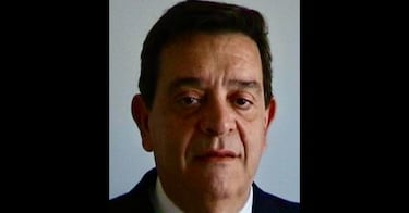 Antonio Martra Solé, natural de Reus, fue presidente de la Federación Española de Patinaje entre los años 1996 y 2004. Durante su mandato se inició una época gloriosa del hockey patines español con la consecución en el año 2000 del Europa en Wimmis, Suiza, con Cacho Ordeig como seleccionador. También presidió la sección de hockey patines del Reus Deportiu entre 1967 y 1970. Falleció el 5 de abril a los 80 años.