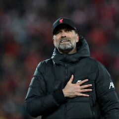 Jürgen Klopp signs new deal with Liverpool