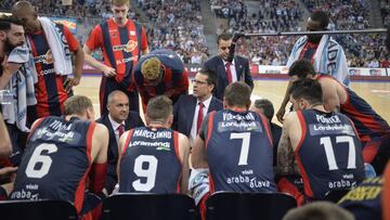 El Baskonia, durante un partido