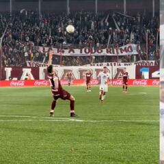 Walter Bou y un golazo de chilena que pide el Puskás