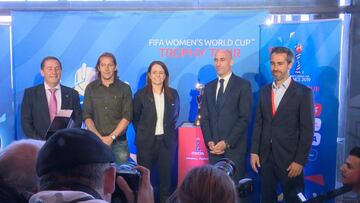 La RFEF recibi¨® la copa del mundial de f¨²tbol femenino