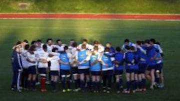 La selecci&oacute;n francesa de rugby durante un entrenamiento.