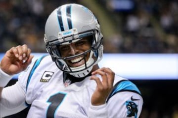 Newton ha puesto de moda el 'dab' y regala a un niño el balón de cada uno de sus touchdowns. Sus Panthers también están creando estilo con sus celebraciones y la alegría que transmiten en cada partido. Sin duda, su quarterback lleva el espíritu de líder en la sangre.