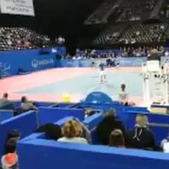 Acalorada discusión entre Granollers y el árbitro