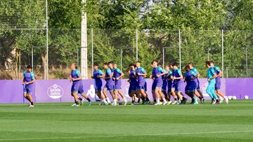 Valladolid 1/8/2025. Entrenamiento Real Valladolid. Aldama dirige el entrenamiento matutino con la incorporación de Bueno y Marco André a la disciplina blanquivioleta. Photogenic/Miguel Ángel Santos