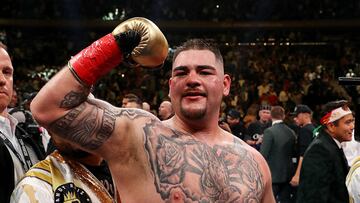 Según declaraciones del padre de Andy Ruiz, el excampeón de los pesados empezará a entrenar con Eddy Reynoso durante el mes de junio si la pandemia cesa.