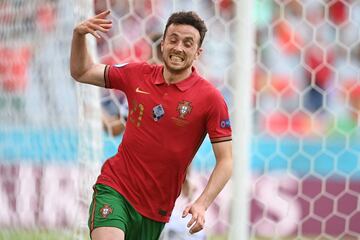 Diogo Jota anota el segundo gol de Portugal