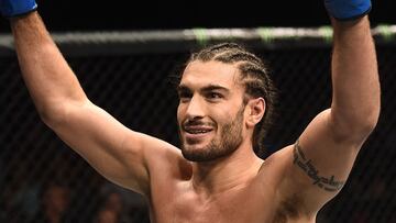 El luchador canadiense Elias Theodorou, durante un combate de la UFC.