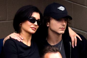 Kylie Jenner y Timothée Chalamet durante la final del US Open entre Novak Djokovic y Daniil Medvedev en el USTA Billie Jean King National Tennis Center.