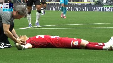 Sale en ambulancia el portero del Santos tras un golpe en la cabeza