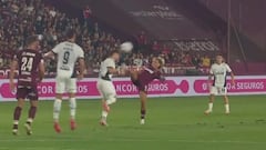 Impacto por esta patada en el rostro de Felipe Loyola: insólito