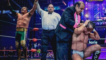 Negro Casas perdió la cabellera en el 86 aniversario del CMLL