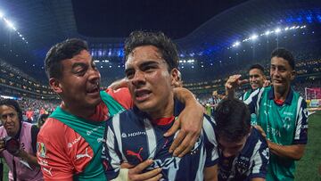 Iker Fimbres festeja su segundo gol en contra de los Tigres.
