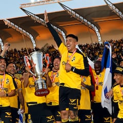 Estos son los mejores del fútbol chileno: equipo ideal y premios por posición