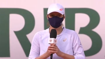 El momento viral de la ganadora del Roland Garros en su discurso